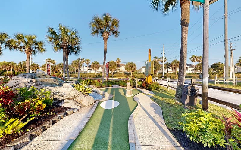 The tee at Hole 1