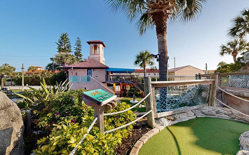 The tee at Hole 9