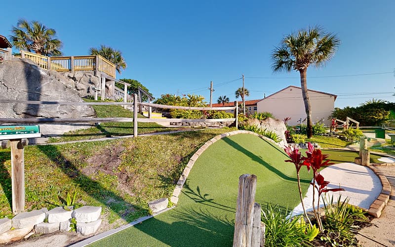 The tee at Hole 14